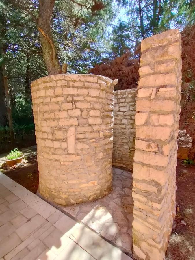 Nature, Memories And Garden Shower At Casa Del Castello กาสเตล เดล มอนเต ภายนอก รูปภาพ
